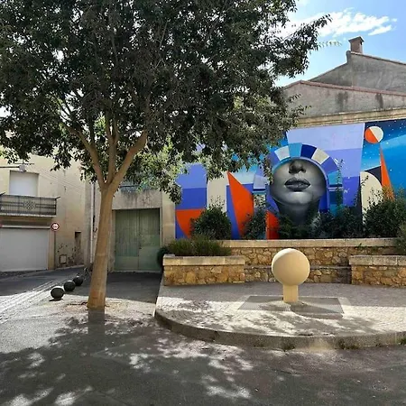Holiday home Maison De Village, Centre Historique Serignan